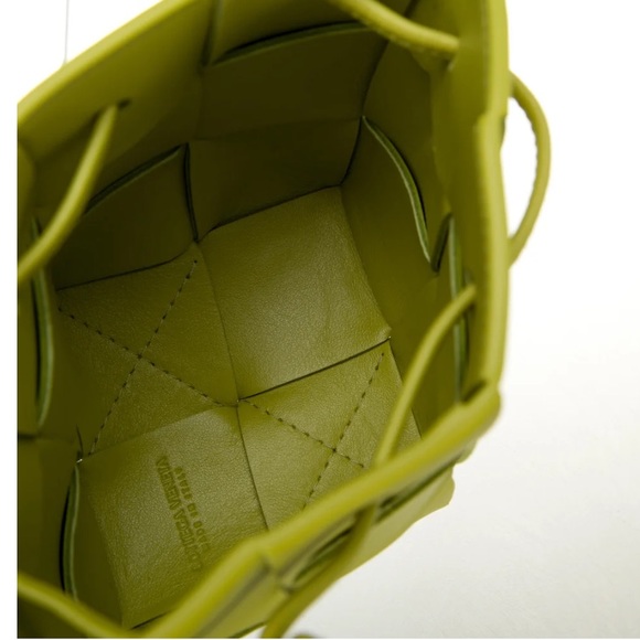 Bottega Veneta mini bucket bag - Picture 4 of 4